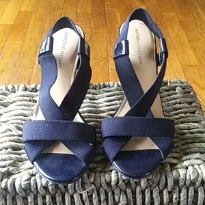 Antonio Melani Jadena Blue Heels